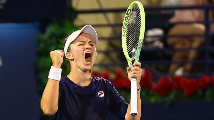 Barbora Krejčíková po vítězství ve finále turnaje v Dubaji