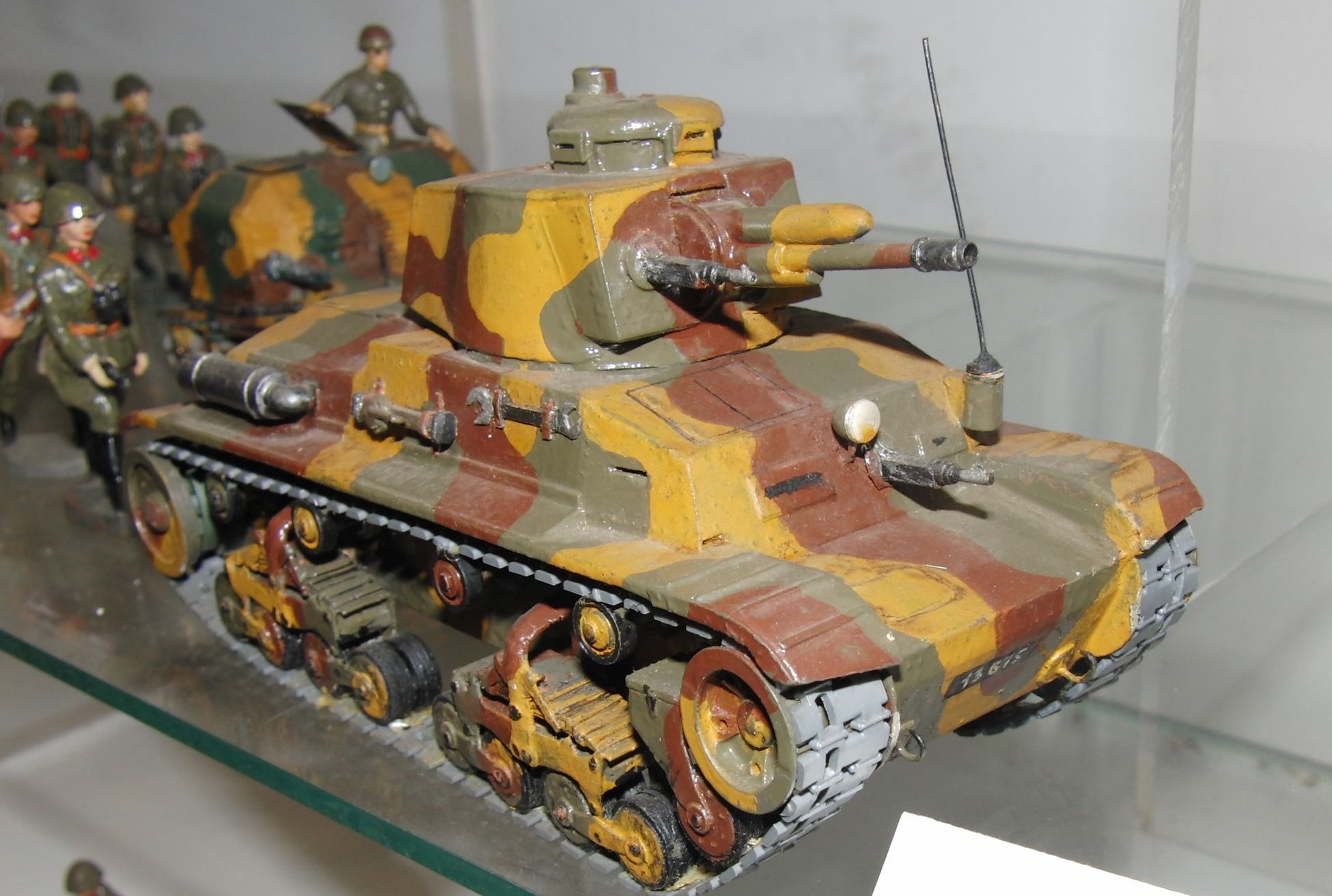 Vojáčci a modely vojenské techniky Lubora Šušlíka