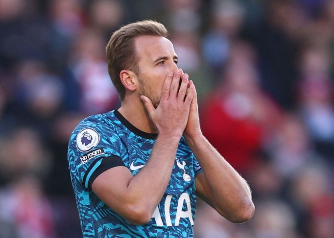 Útočník Tottenhamu Harry Kane při utkání s Brentfordem