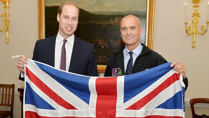 Henry Worsley (vpravo) na snímku z října 2015, kdy se s ním vyfotil i princ William.