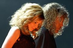 Zpěvák Led Zeppelin Plant vydá další album se zpěvačkou Kraussovou
