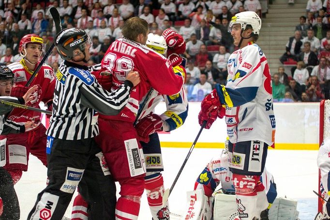 Bitka Tomáš Plíhal vs. Václav Benák.