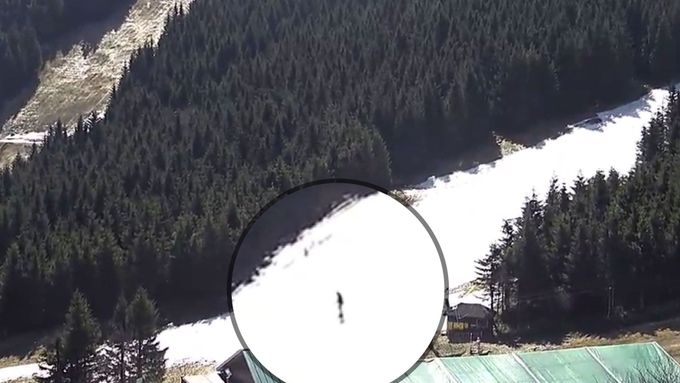 Na Červenohorském sedle spustili vleky, lyžuje se na modré sjezdovce (10. 5. 2021)