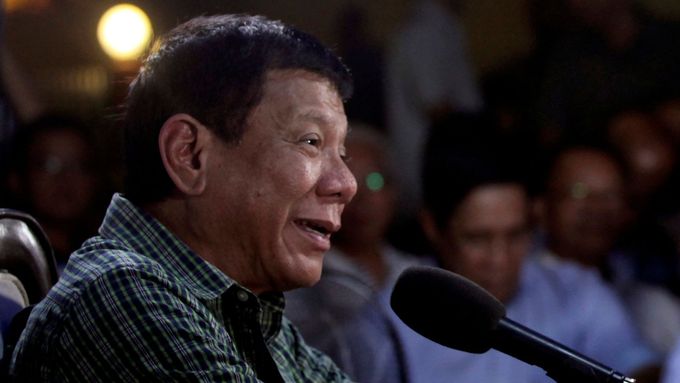 Prezident Rodrigo Duterte zákon podepsal už v dubnu, ale až nyní vstoupil v platnost.