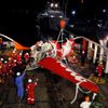 Vytahování trosek letounu Air Asia