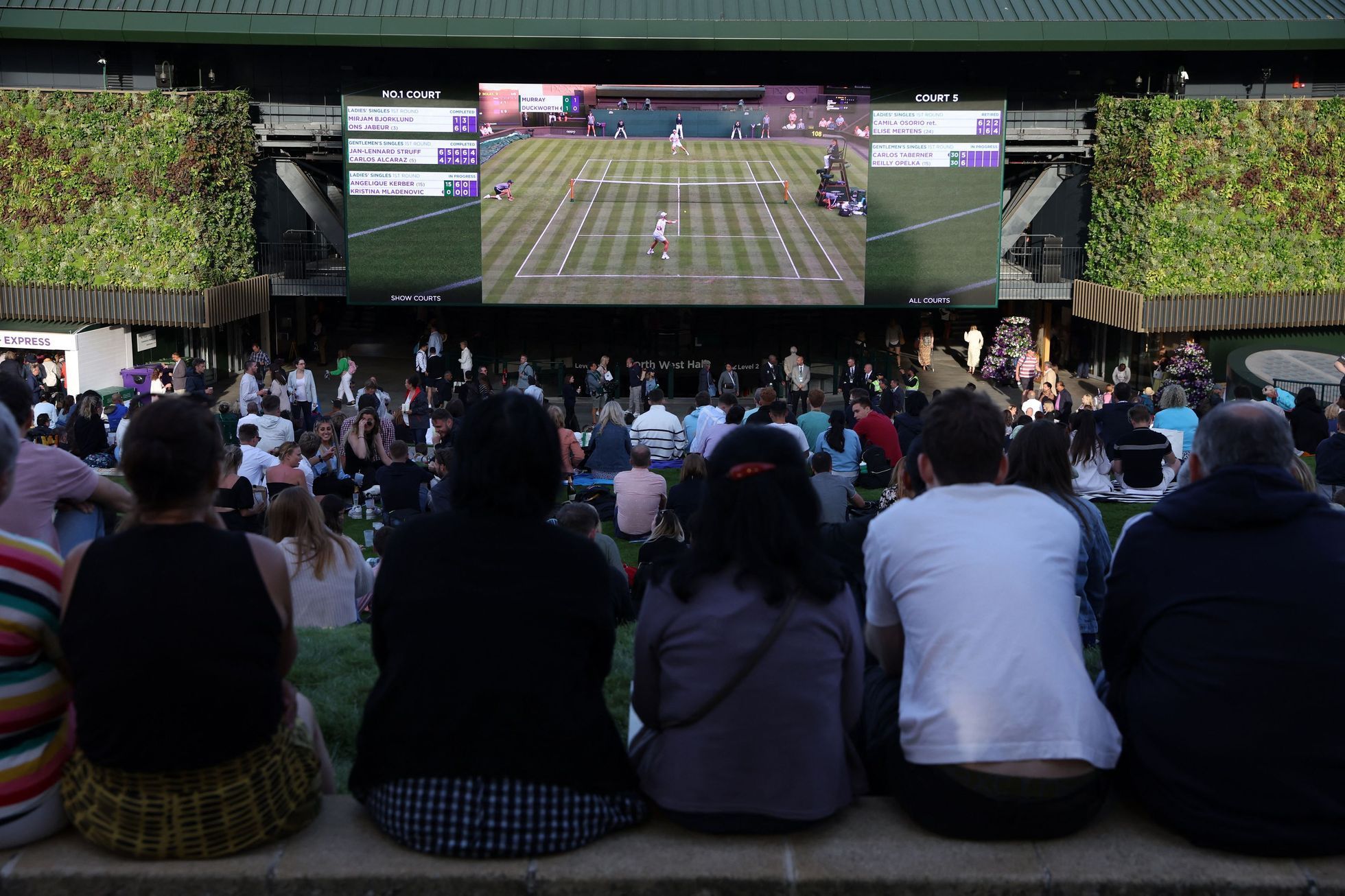 Wimbledon 2022, 1. den