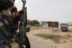 Sebevražední útočníci z islamistické skupiny Boko Haram zabili v Kamerunu 15 lidí