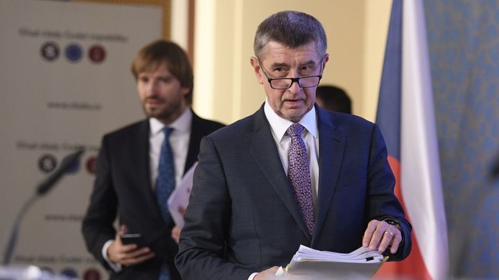 ANO si drží podporu 34 procent. Druzí jsou Piráti s 16 procenty, ukázal průzkum