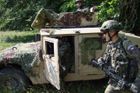 Nová technika: Čeští vojáci cvičí v Německu "reálný boj"