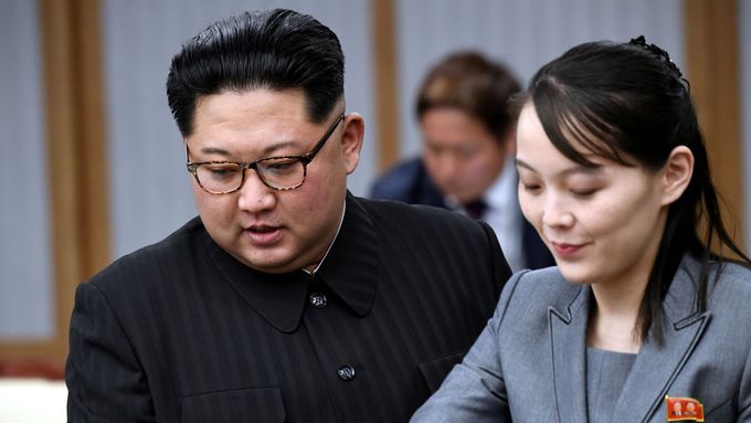 Kim Jo-čong se svým bratrem, severokorejským diktátorem Kim Čong-unem.