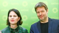 Annalena Baerbock a Robert Habeck - němečtí Zelení mají dva předsedy