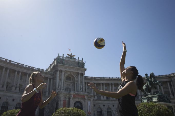 Barbora Hermannová a Markéta Sluková na MS ve Vídni 2017 (Hofburg)