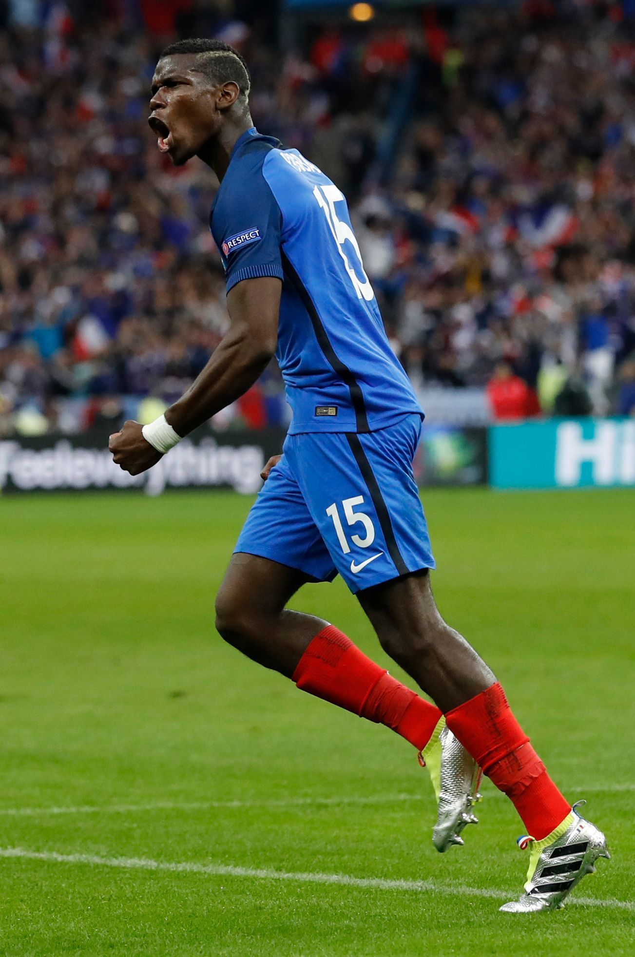 Euro 2016, Francie-Island: Paul Pogba slaví gól na 2:0