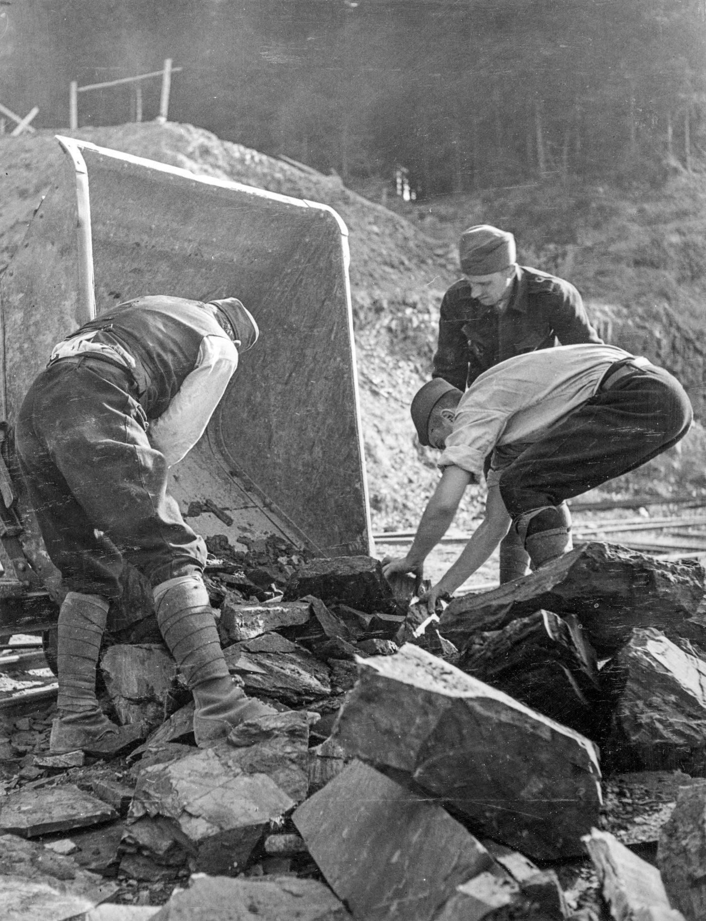 Koncentrační tábor Hradištko a neznámý příběh španělských vězňů, Koncentrační tábor Hradištko, Koncentrační tábor, Benešovsko, historie, Magazín