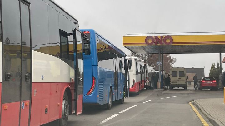 Nafta už i za 38 korun, ještě v říjnu stála i o 10 korun víc. Ceny padají i za benzin; Zdroj foto: Eva Srpová