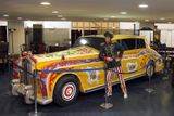 Replika vozu značky Rolls Royce, který si Lennon kdysi pořídil, je k vidění v Buenos Aires