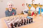 Šachy studoval, ještě než uměl číst. V osmi letech je Jiří Bouška mistrem světa