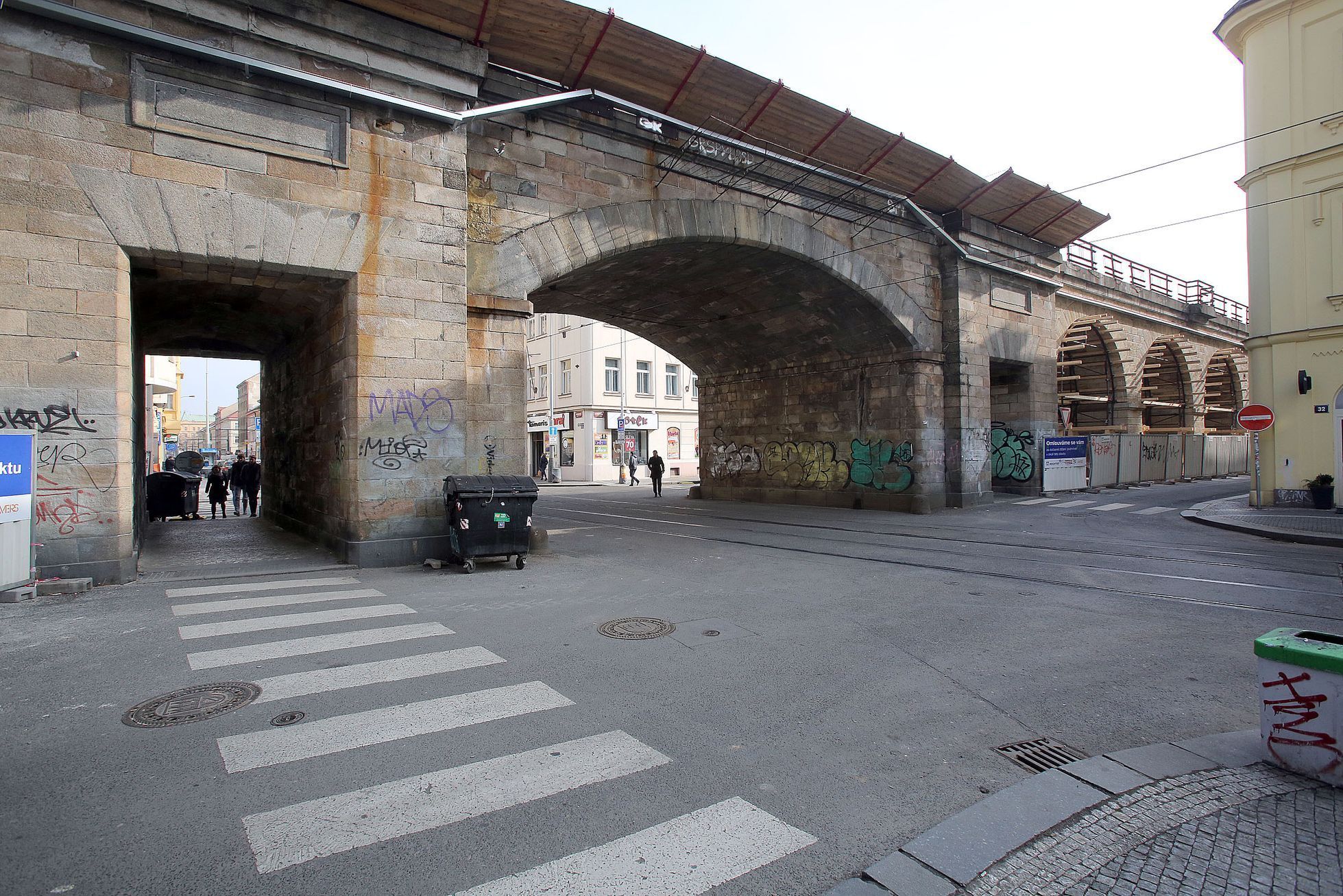 Negrelliho viadukt během rekonstrukce. Únor 2018