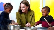Oxford, Velká Británie: Catherine, princezna z Walesu, navštívila rodiny zapojené do charitativního projektu Home-Start Oxford a zapojila se do programu s dětmi.