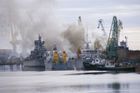 Na severu Ruska hoří jaderná ponorka, dok bude zatopen