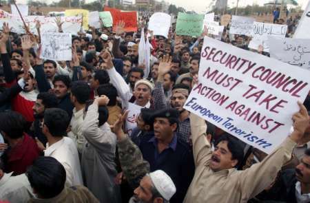 Protesty proti karikaturám v hlavním městě Pákistánu