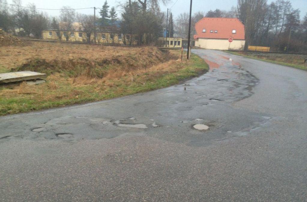 Výmol Zápy, silnice Kabelín-10.