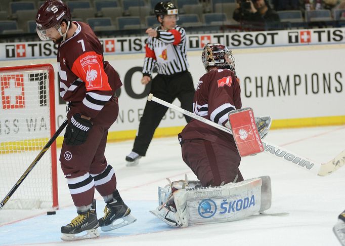 CHL, Sparta-Kärpat Oulu: Marek Hrbas (7) a Tomáš Pöpperle