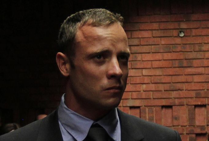 Oscar Pistorius vraždil úmyslně, je přesvědčen žalobce. Snímek je z 19. února 2013.