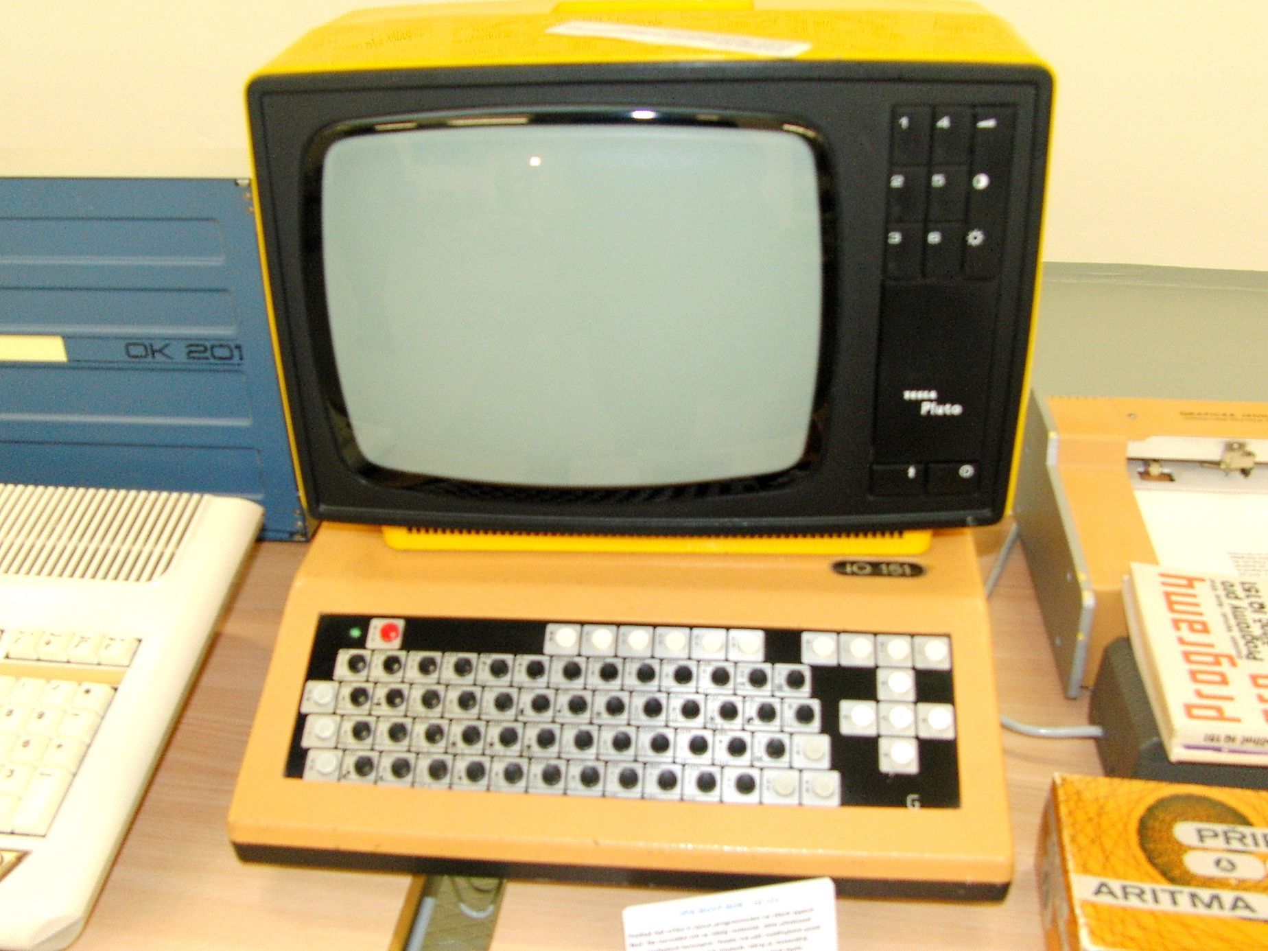 Staré počítače, konzole - retro