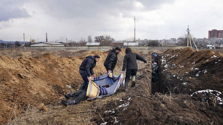 Reportáž: Rusové z Mariupolu pomalu vysávají život. Beznaděj a smrt jsou všude; Zdroj foto: ČTK