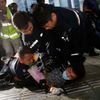 Střety demonstrantů s policisty v Hongkongu - 1. prosince