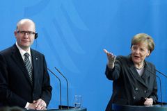 Sobotka dohodl s Merkelovou vzájemné návštěvy ministrů