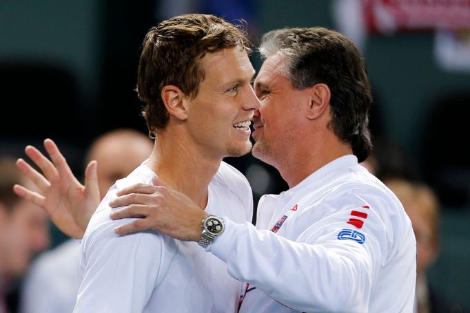 Tomáš Berdych a Lukáš Rosol v nejdelším zápase Davis Cupu (soupeři byli v roce 2013 Švýcaři Chiudinelli s Wawrinkou)