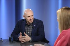 Tlející tkáně, zápach a hrůza. Vyšetřovatel popsal exhumaci masového hrobu