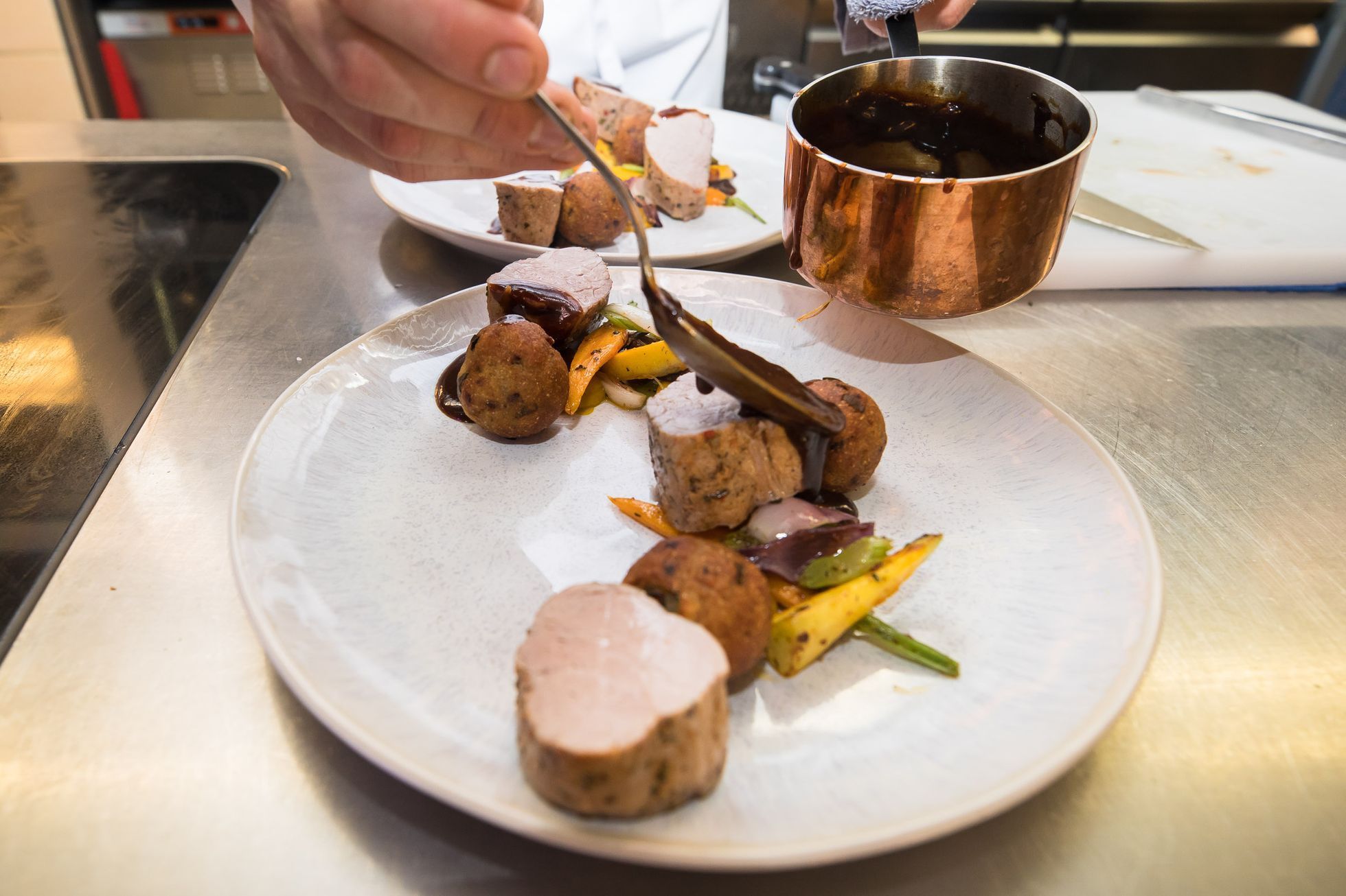 Kuchař roku Lukáš Čížek a jeho restaurace Farma – Steak and Fish ve Vrchlabí