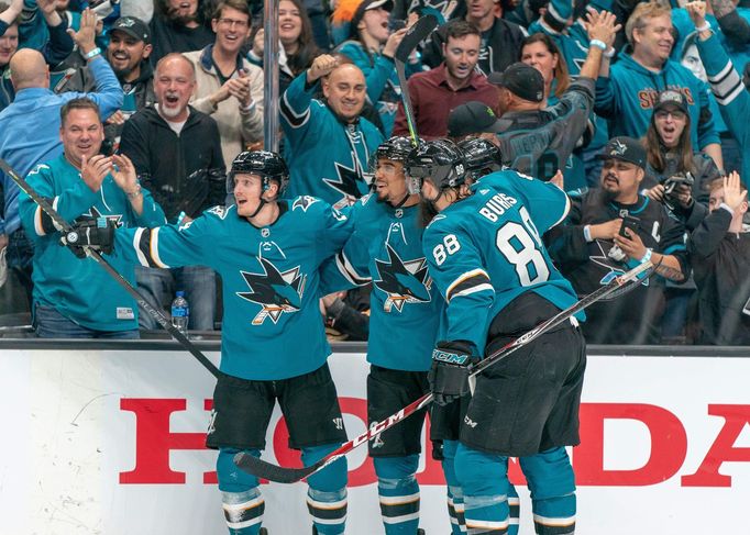 San Jose Sharks slaví výhru v play off NHL 2019