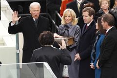 Další Bidenův přešlap: blahopřál nepravému