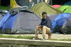 Paříž si stěžuje na nelegální stanové tábory migrantů, ministr nařídil jejich vyklizení