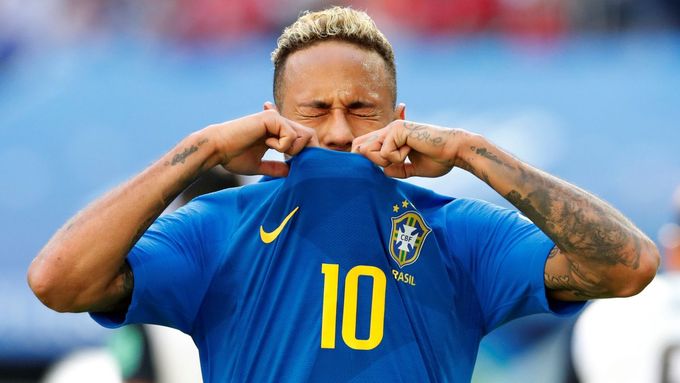 Neymar při zápase Brazílie - Kostarika na MS 2018