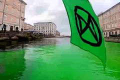 Tohle už Greta opravdu přehnala. Proč jí Benátky zakázaly vstup?