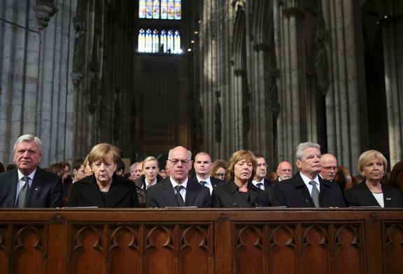 Smuteční mše se zúčastnila i kancléřka Angela Merkelová.