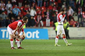 V Edenu plály emoce. Provokace Bosančiče spustily bouři v hledišti a strkanici na hřišti