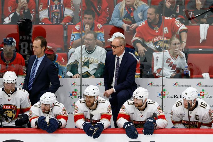 Hlavní trenér Floridy Paul Maurice ve finále Stanley Cupu 2025