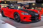 Viper se prodává za základní cenu kolem 80 tisíc dolarů, tedy asi jeden a půl milionu korun. Typ Dodge Viper Venom ale stojí dvakrát tolik.