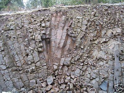 Kamenná zeď boží ruky