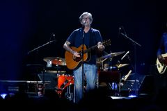 Slavný kytarista Eric Clapton vystoupí v Praze. V osmdesáti vyrazí na turné po Evropě