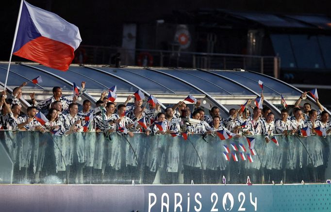 Zahajovací ceremoniál OH 2024 - Česká výprava na lodi