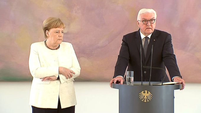 Merkelovou znovu postihl silný třes