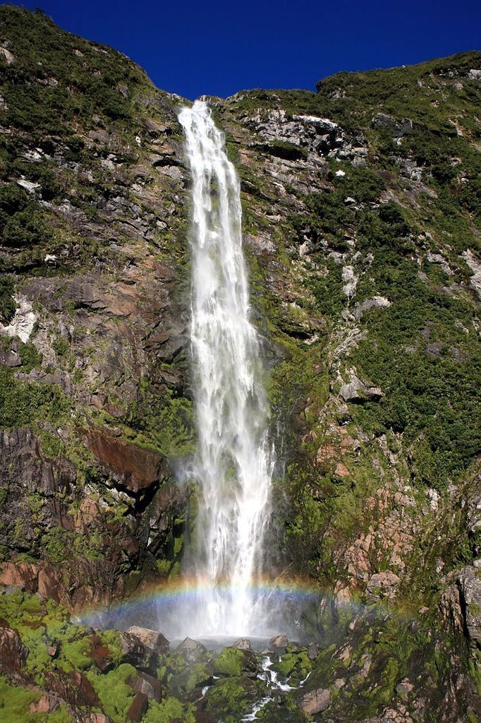 Název : Sutherland Falls   Místo : Nový Zéland