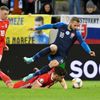 fotbal, kvalifikace ME 2020, Slovensko - Wales, Pavol Šafranko a Tom Lockyer
